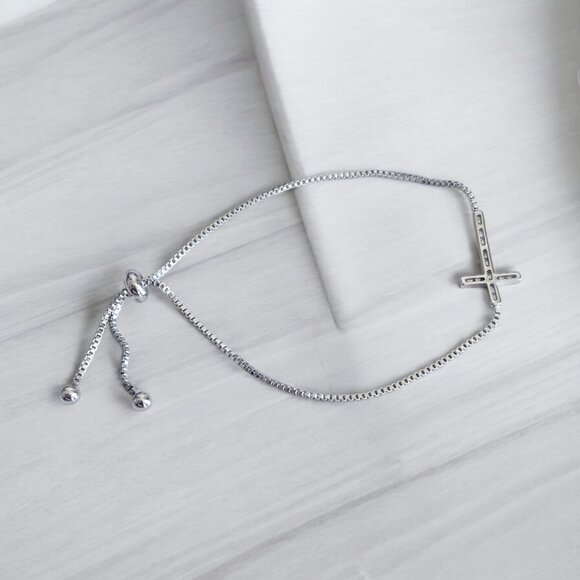 Luxury Sterling Silver Cross Bracelet - Picture 5 of 5